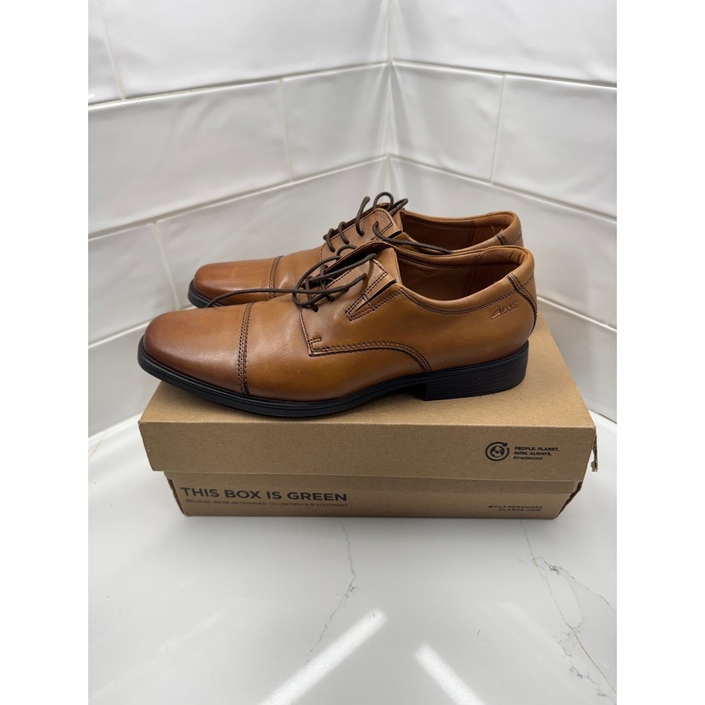 Clarks Men's Whiddon Cap-Toe Oxfords‎ 9 wide used